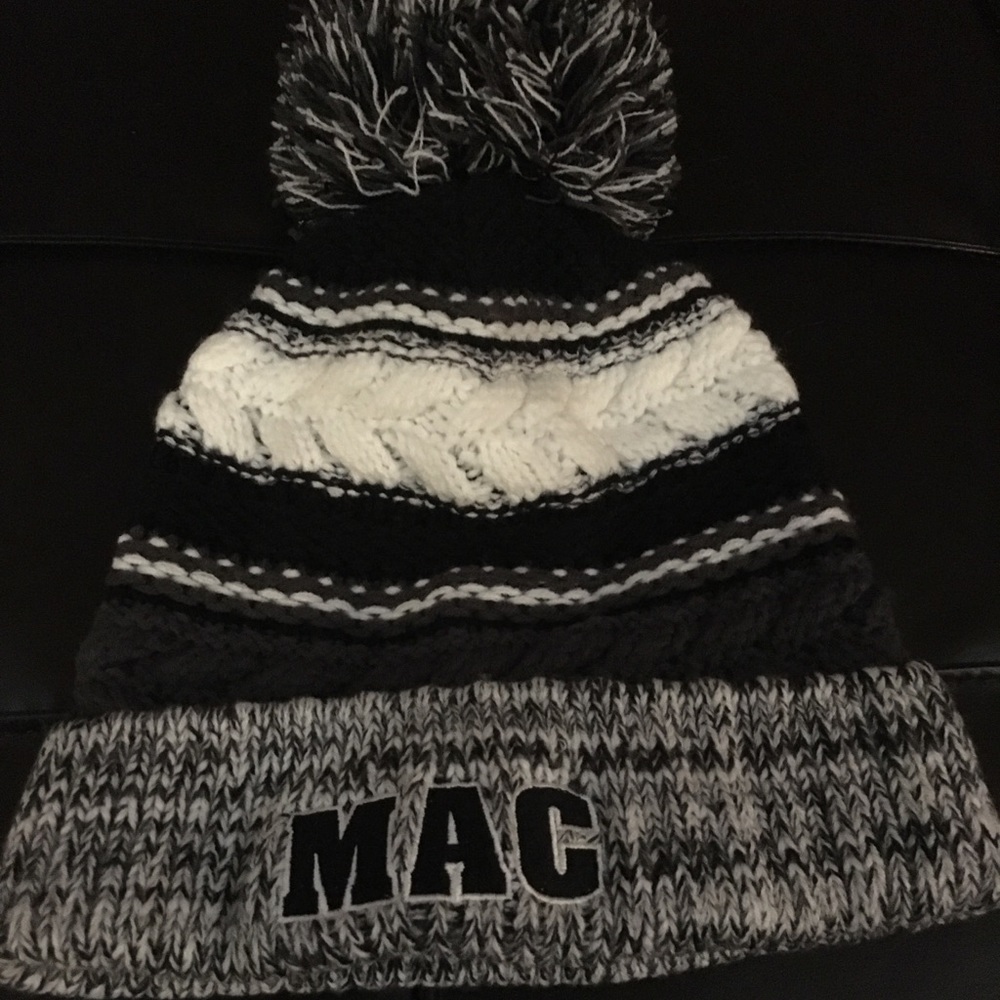 Women’s MAC winter hat
